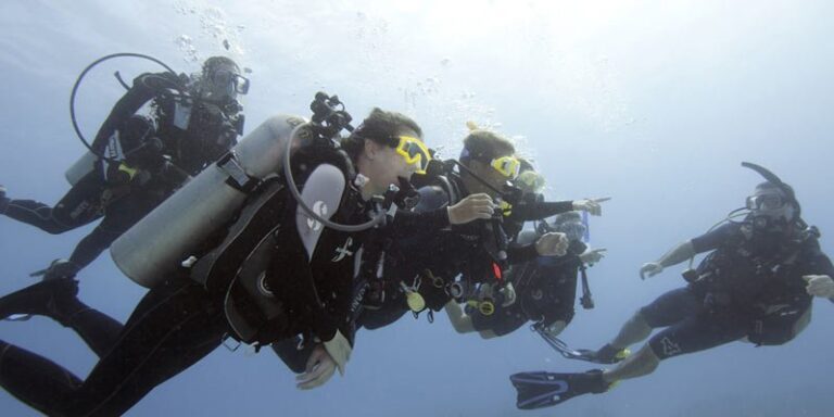 10 Reasons To Become A Dive Instructor - Asia Scuba Instructors