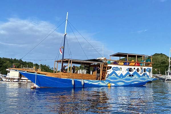 Azul Komodo Dive Boat Azul Komodo Dive Boat